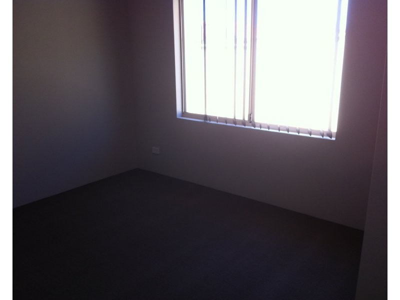 15 Laggan Road, Canning Vale WA 6155
