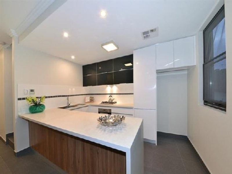 1/32 Harris Street, Bicton WA 6157