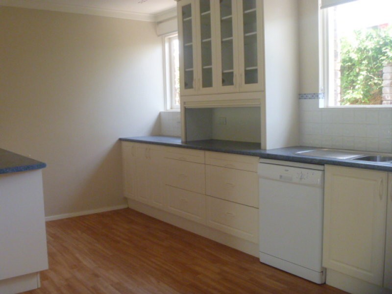 7 Candish Court, Booragoon WA 6154