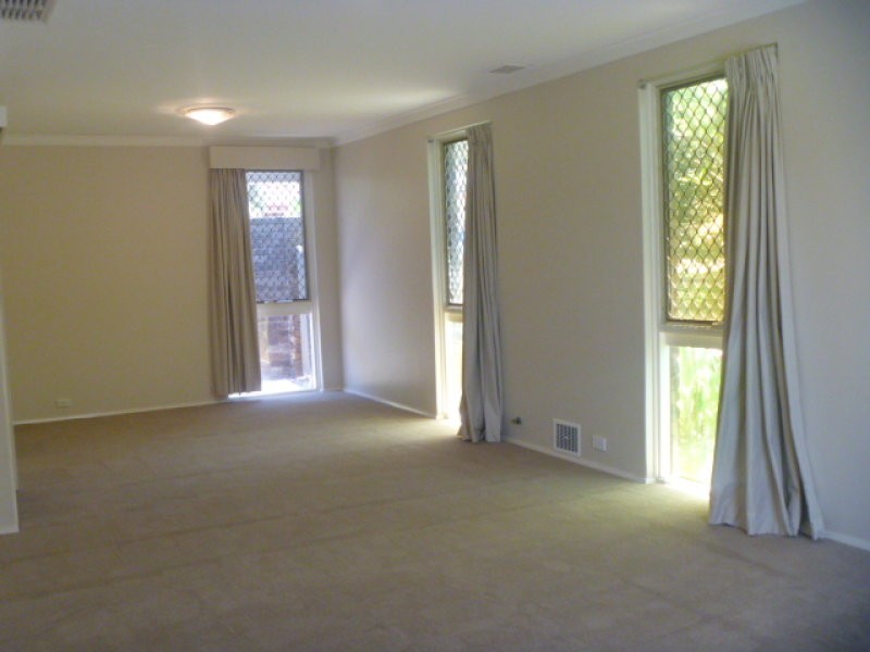 7 Candish Court, Booragoon WA 6154