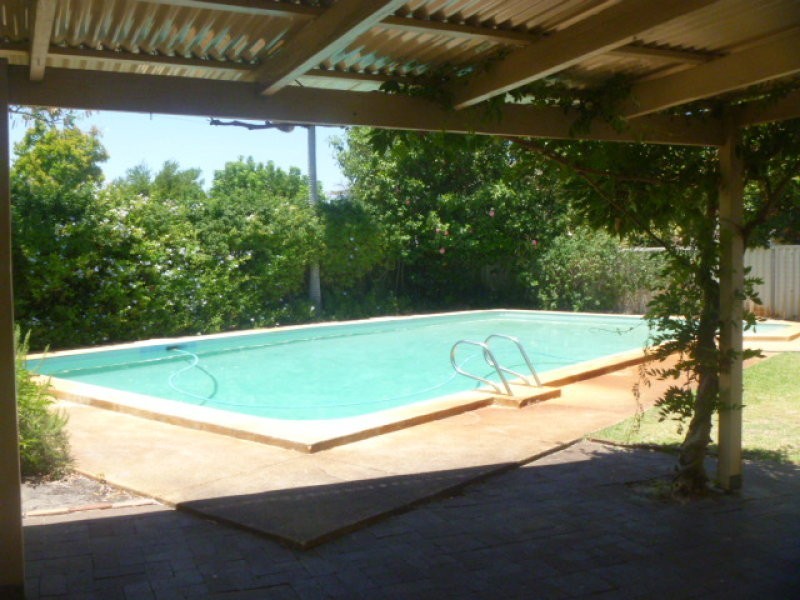 7 Candish Court, Booragoon WA 6154