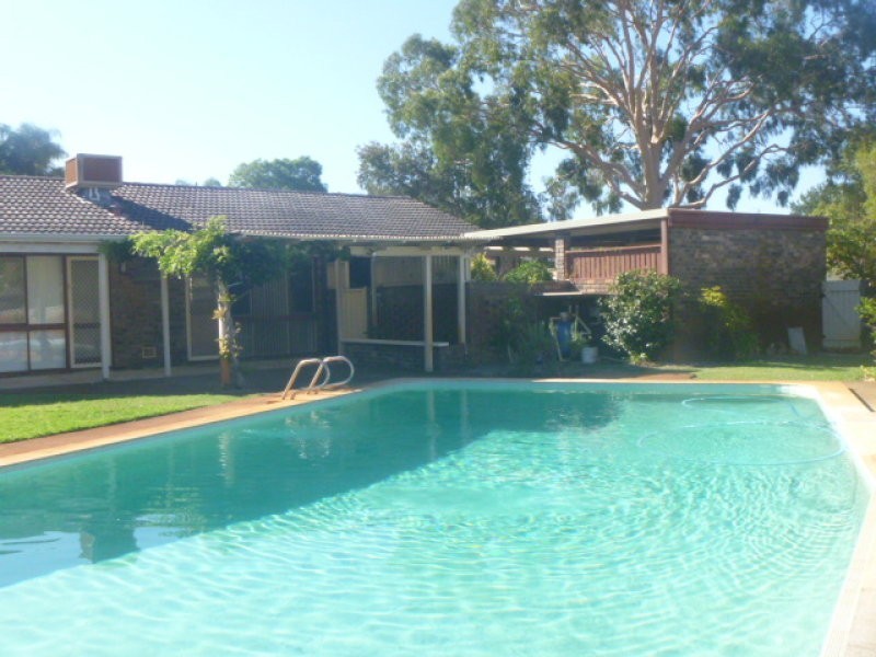 7 Candish Court, Booragoon WA 6154