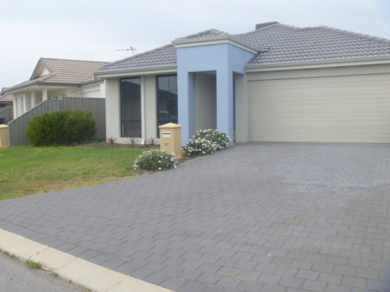 47 Magdalen Loop, Piara Waters WA 6112