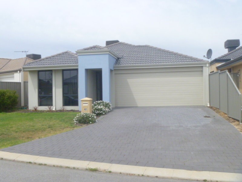 47 Magdalen Loop, Piara Waters WA 6112