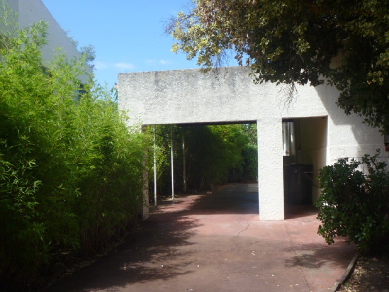 27 Tweedale Road, Applecross WA 6153