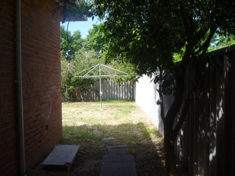 27 Tweedale Road, Applecross WA 6153