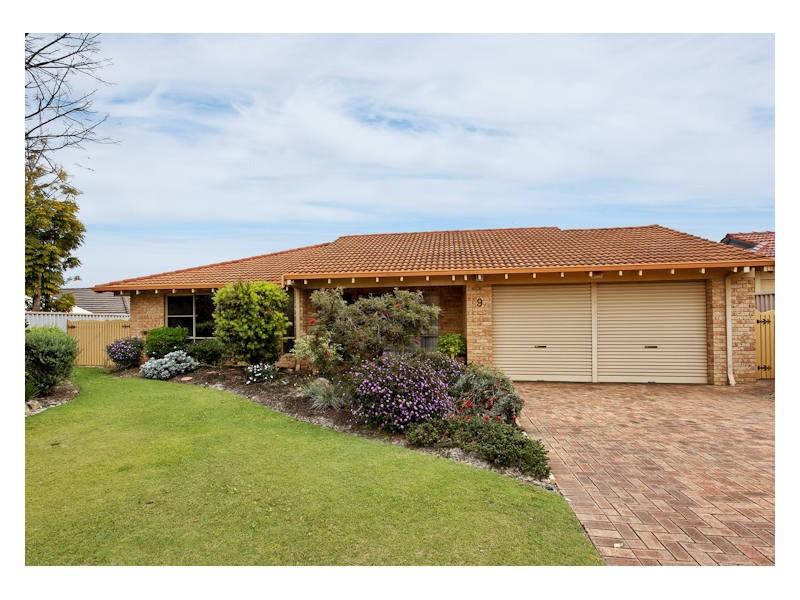 9 Simmonds Parade, Winthrop WA 6150
