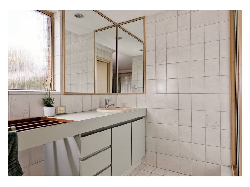 9 Simmonds Parade, Winthrop WA 6150