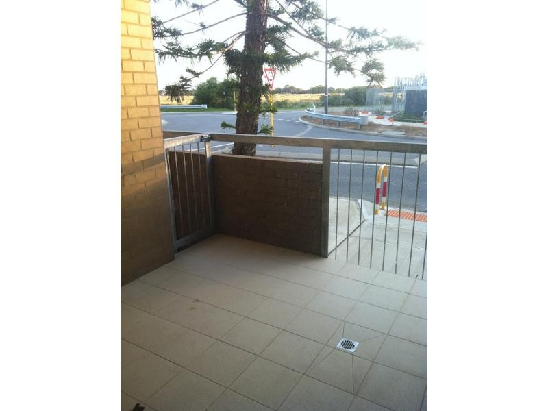 106/57 Breaksea Drive, North Coogee WA 6163