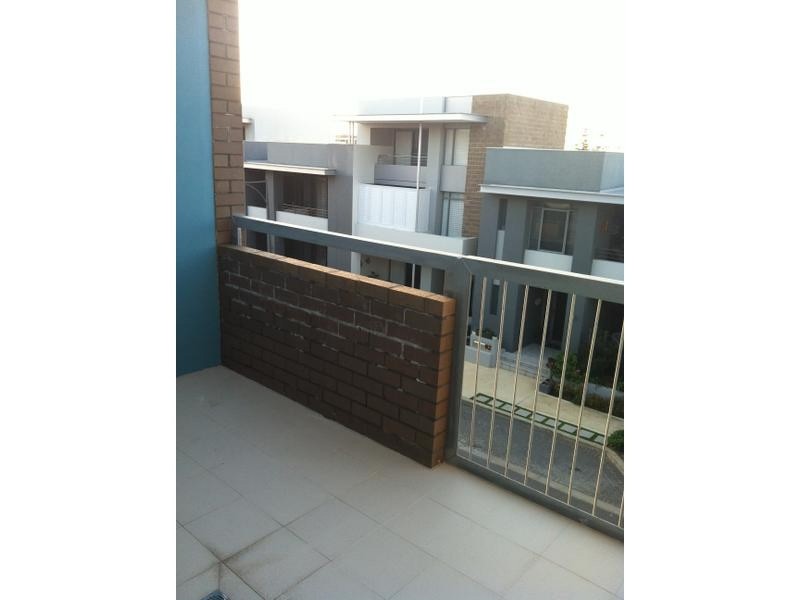 106/57 Breaksea Drive, North Coogee WA 6163