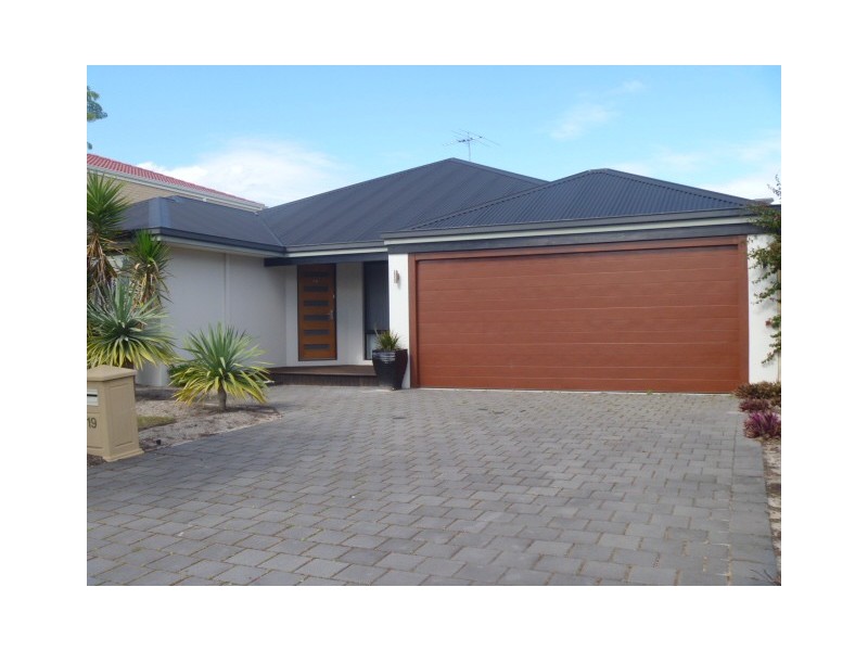 19 Acapulco Way, Southern River WA 6110