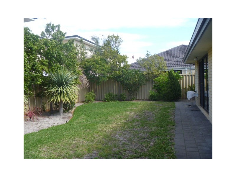 19 Acapulco Way, Southern River WA 6110