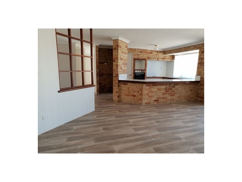 4 Leatherwood Way, Huntingdale WA 6110