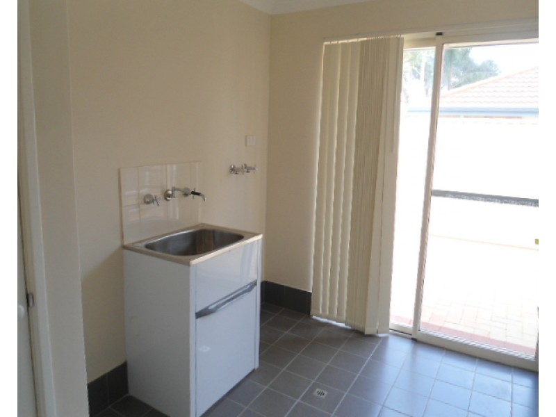 1/58 Bert Street, Gosnells WA 6110
