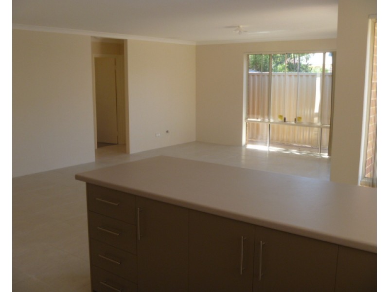 1/58 Bert Street, Gosnells WA 6110