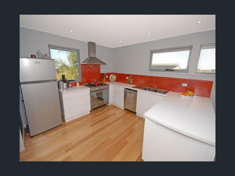 17 Noel Street, Hilton WA 6163
