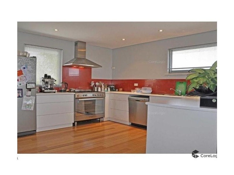 17 Noel Street, Hilton WA 6163