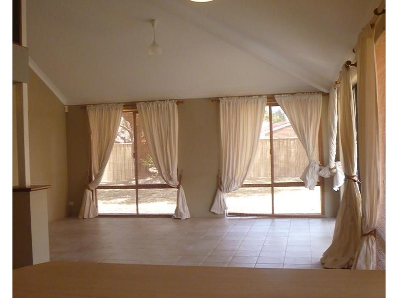 11 Lurnea Place, Karawara WA 6152