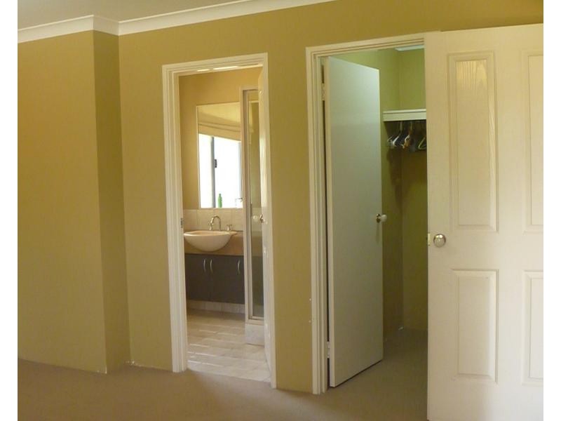 11 Lurnea Place, Karawara WA 6152