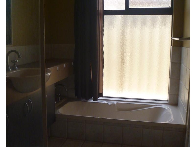 11 Lurnea Place, Karawara WA 6152