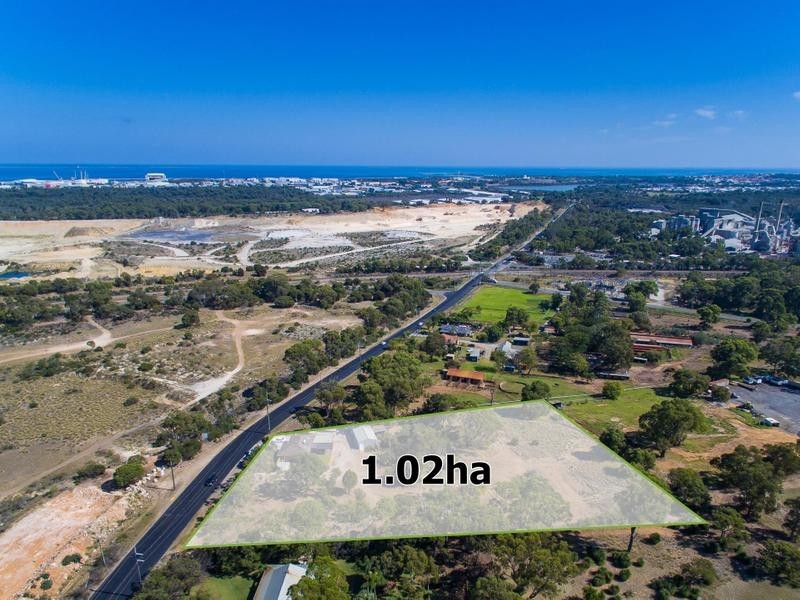 375 Russell Road, Munster WA 6166