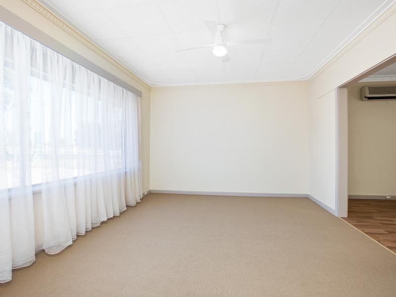 375 Russell Road, Munster WA 6166