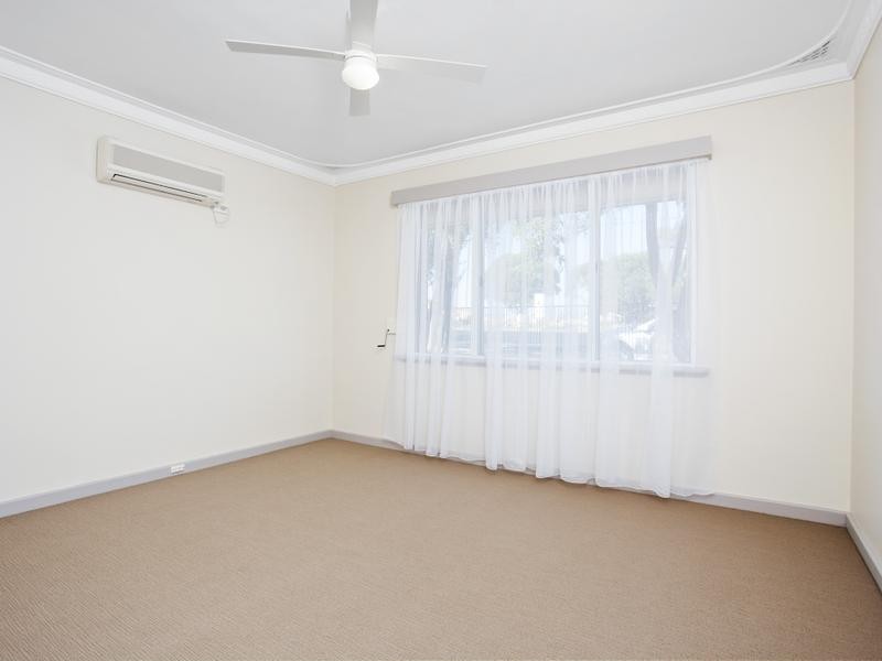 375 Russell Road, Munster WA 6166