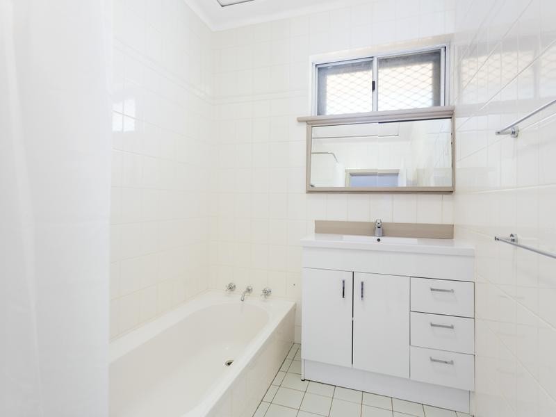 375 Russell Road, Munster WA 6166