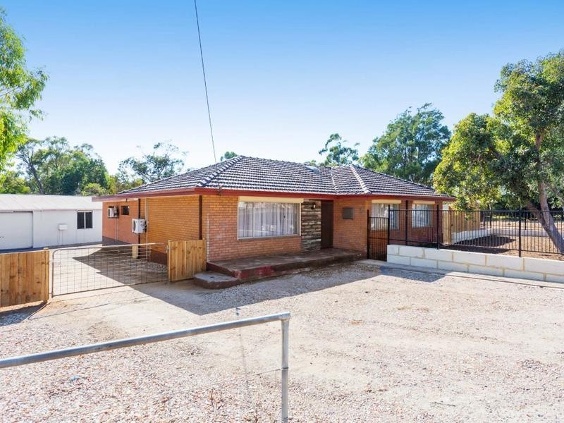 375 Russell Road, Munster WA 6166