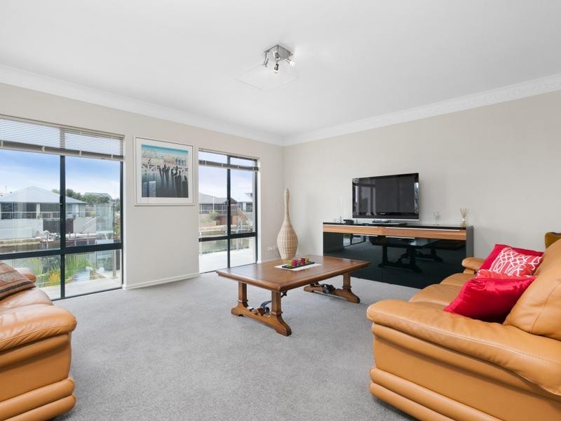 58 Avocet Island Quays, Wannanup WA 6210