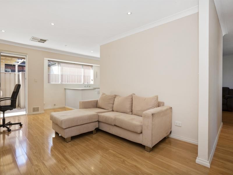 26 Agincourt Drive, Forrestfield WA 6058