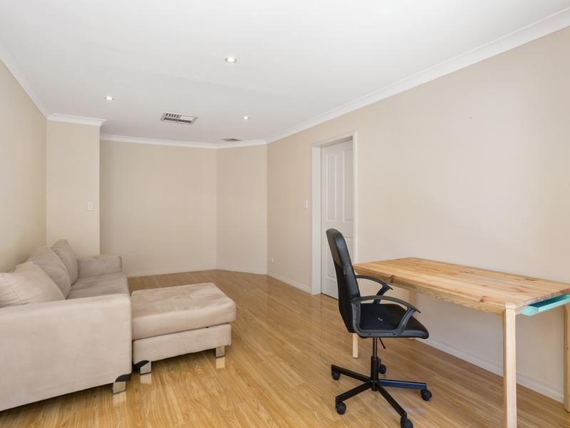 26 Agincourt Drive, Forrestfield WA 6058