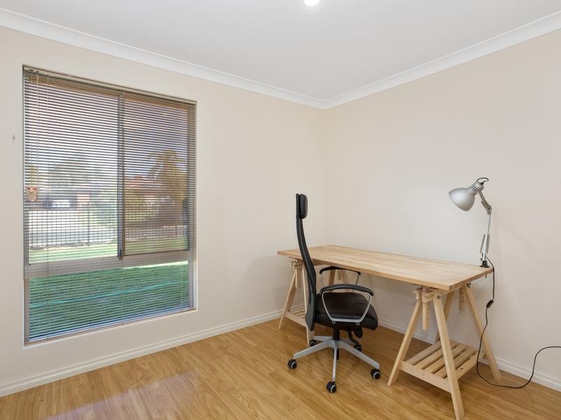 26 Agincourt Drive, Forrestfield WA 6058