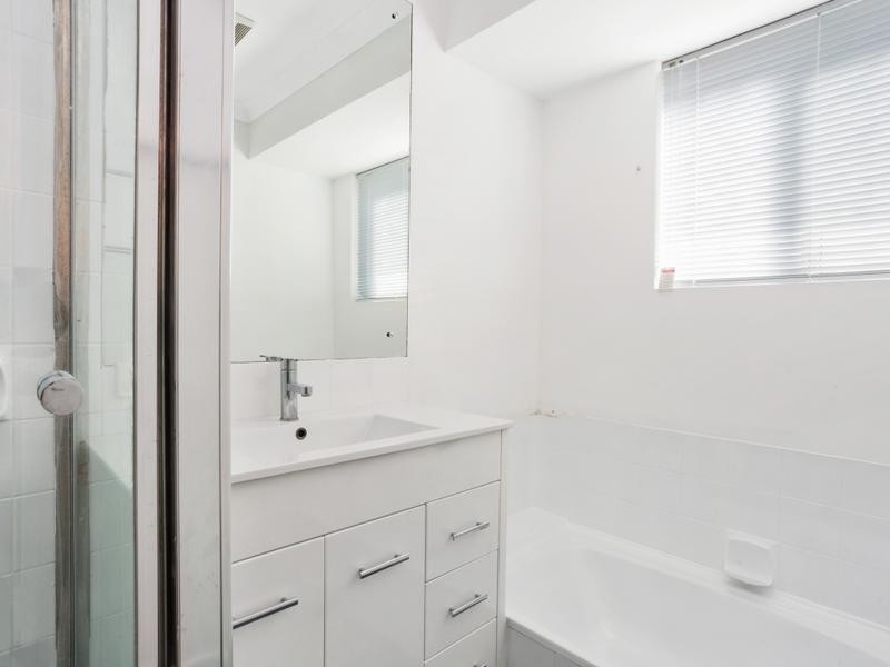 26 Agincourt Drive, Forrestfield WA 6058