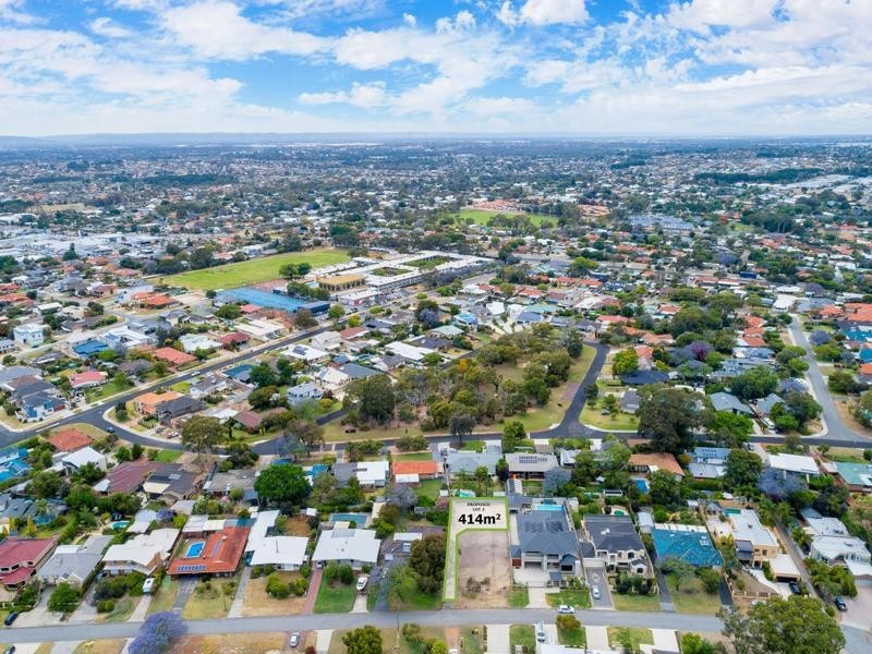 28B Challenger Place, Melville WA 6156