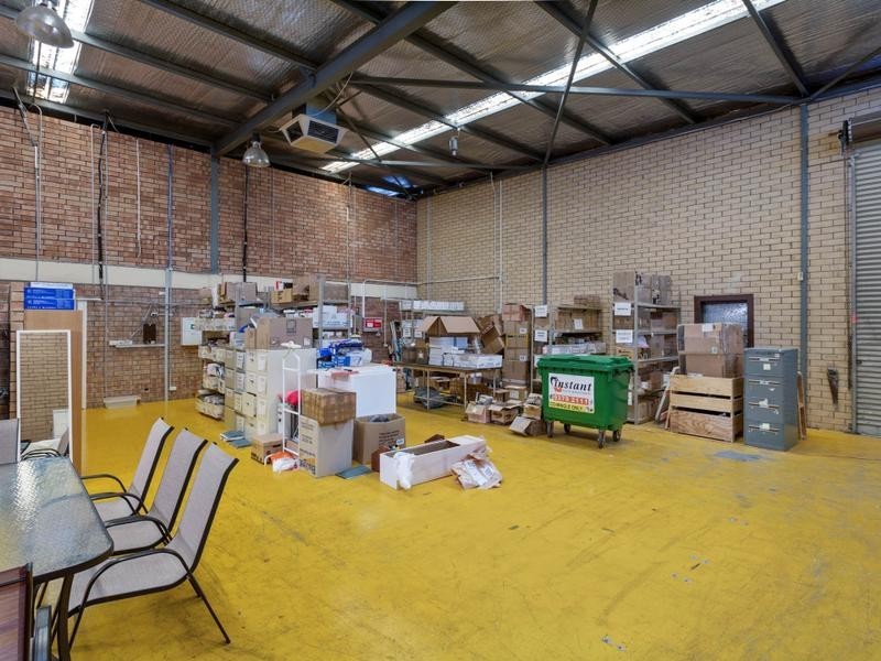 1/8 Pitt Way, Booragoon WA 6154