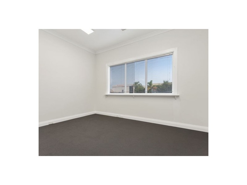 52 Stockdale Road, O’connor WA 6163