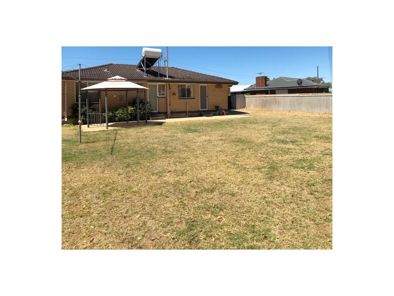 12 Mulligan Way, Orelia WA 6167
