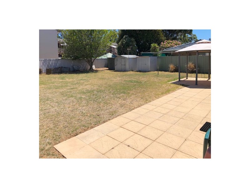 12 Mulligan Way, Orelia WA 6167