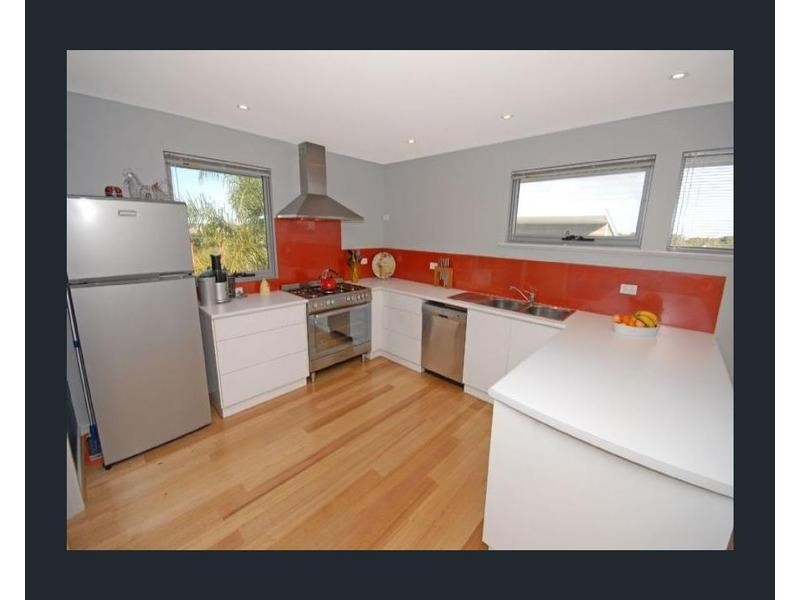 17 Noel Street, Hilton WA 6163