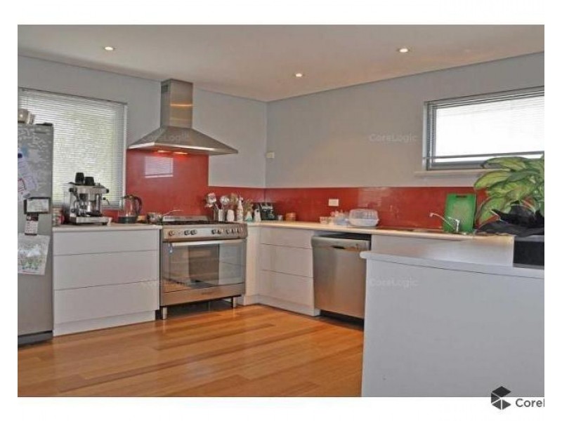 17 Noel Street, Hilton WA 6163