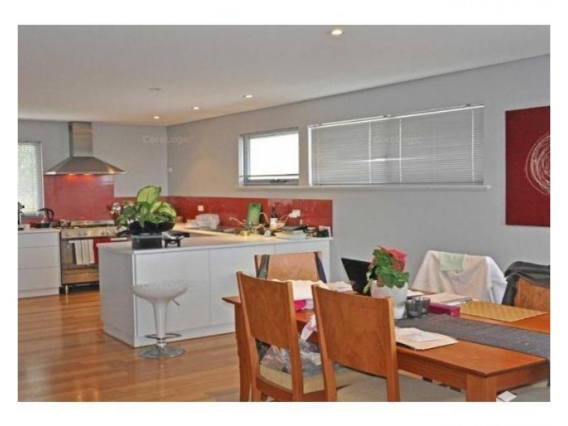 17 Noel Street, Hilton WA 6163