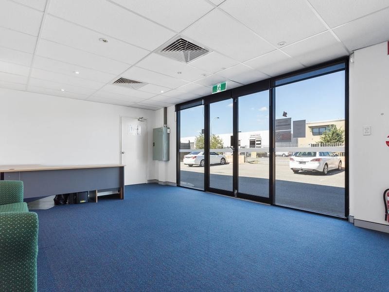 27 Clark Crt, Bibra Lake WA 6163