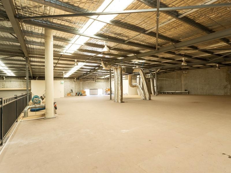 27 Clark Crt, Bibra Lake WA 6163