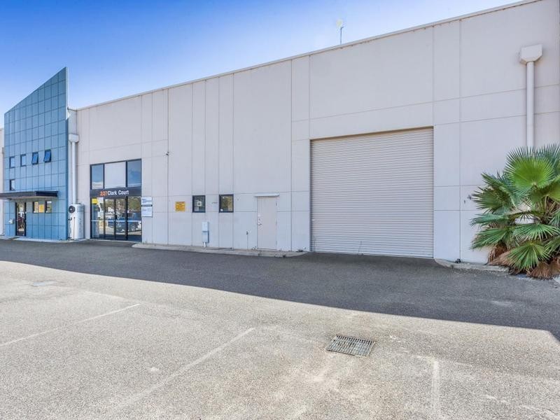 27 Clark Crt, Bibra Lake WA 6163