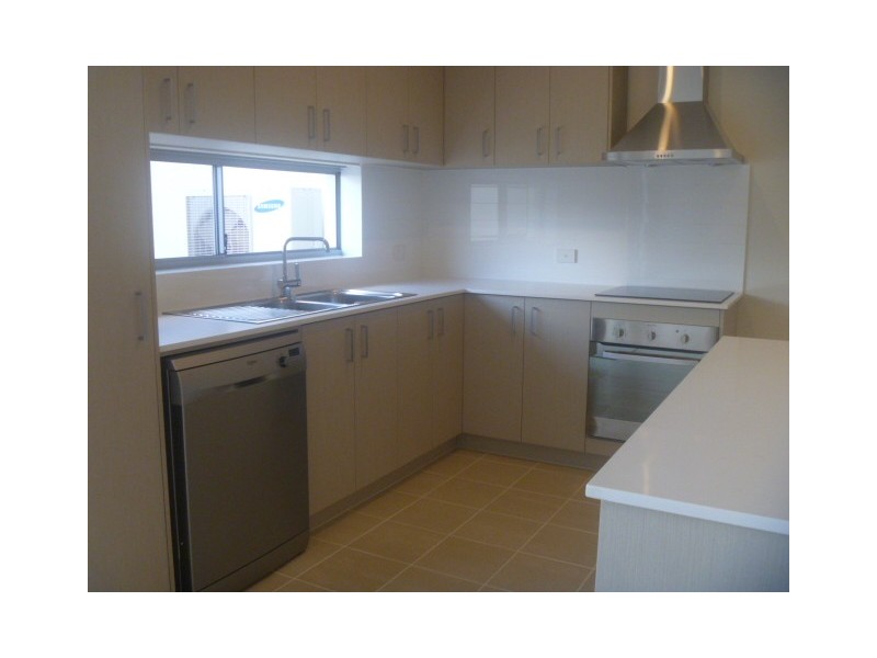 2/30 Heirisson Way, North Coogee WA 6163