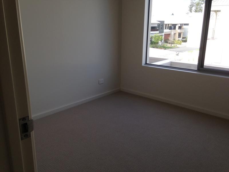 2/30 Heirisson Way, North Coogee WA 6163