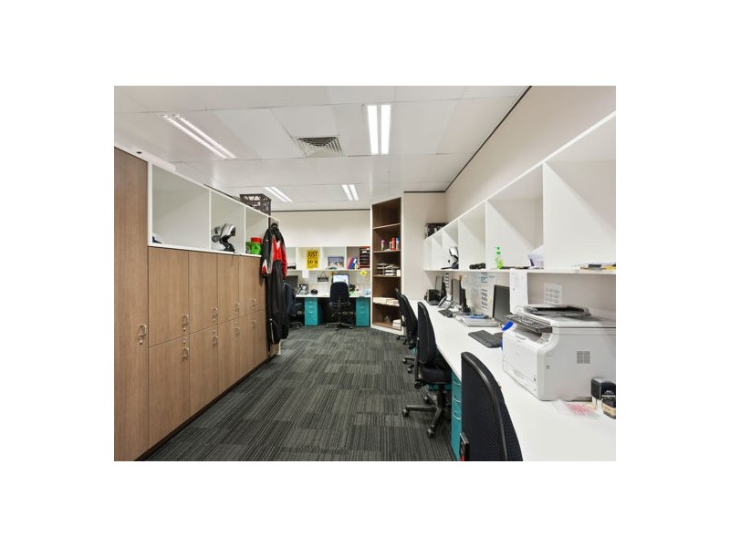 71 Leach Hwy, Willagee WA 6156