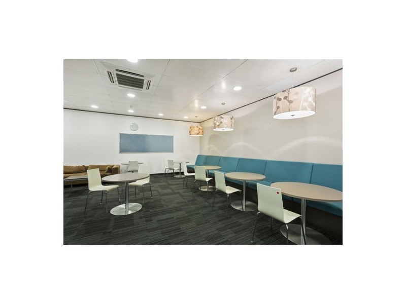 71 Leach Hwy, Willagee WA 6156