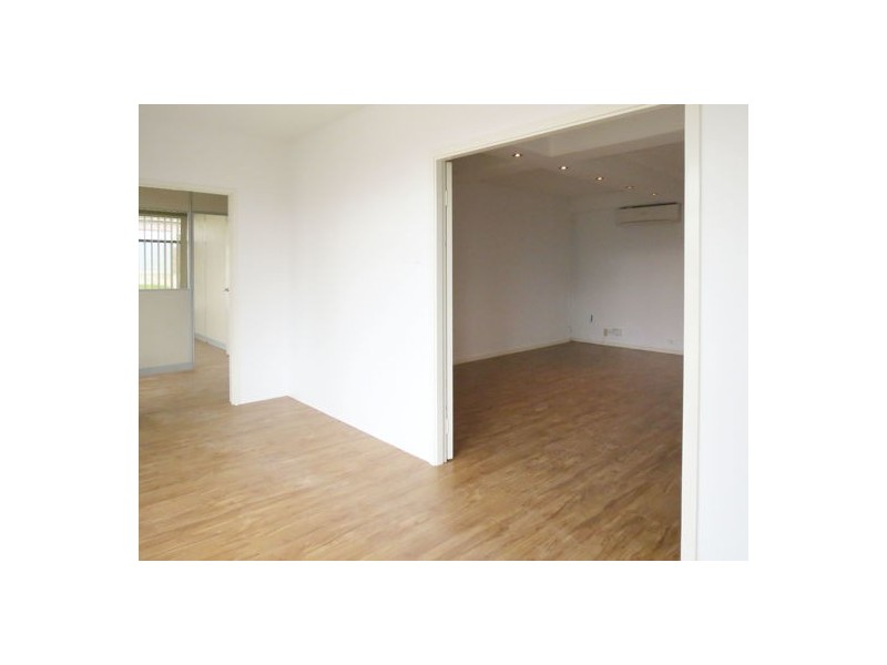1/8 Pitt Way, Myaree WA 6154
